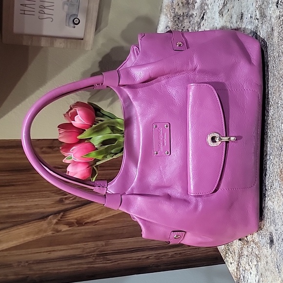 kate spade Handbags - KATE  SPADE  EUC  NEW YORK  LEATHER